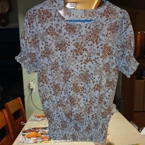 Perfect Peach woman's floral blouse S